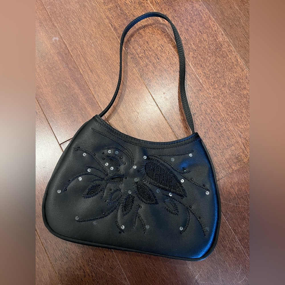 Nine West Black Floral Embroidered Shoulder Bag